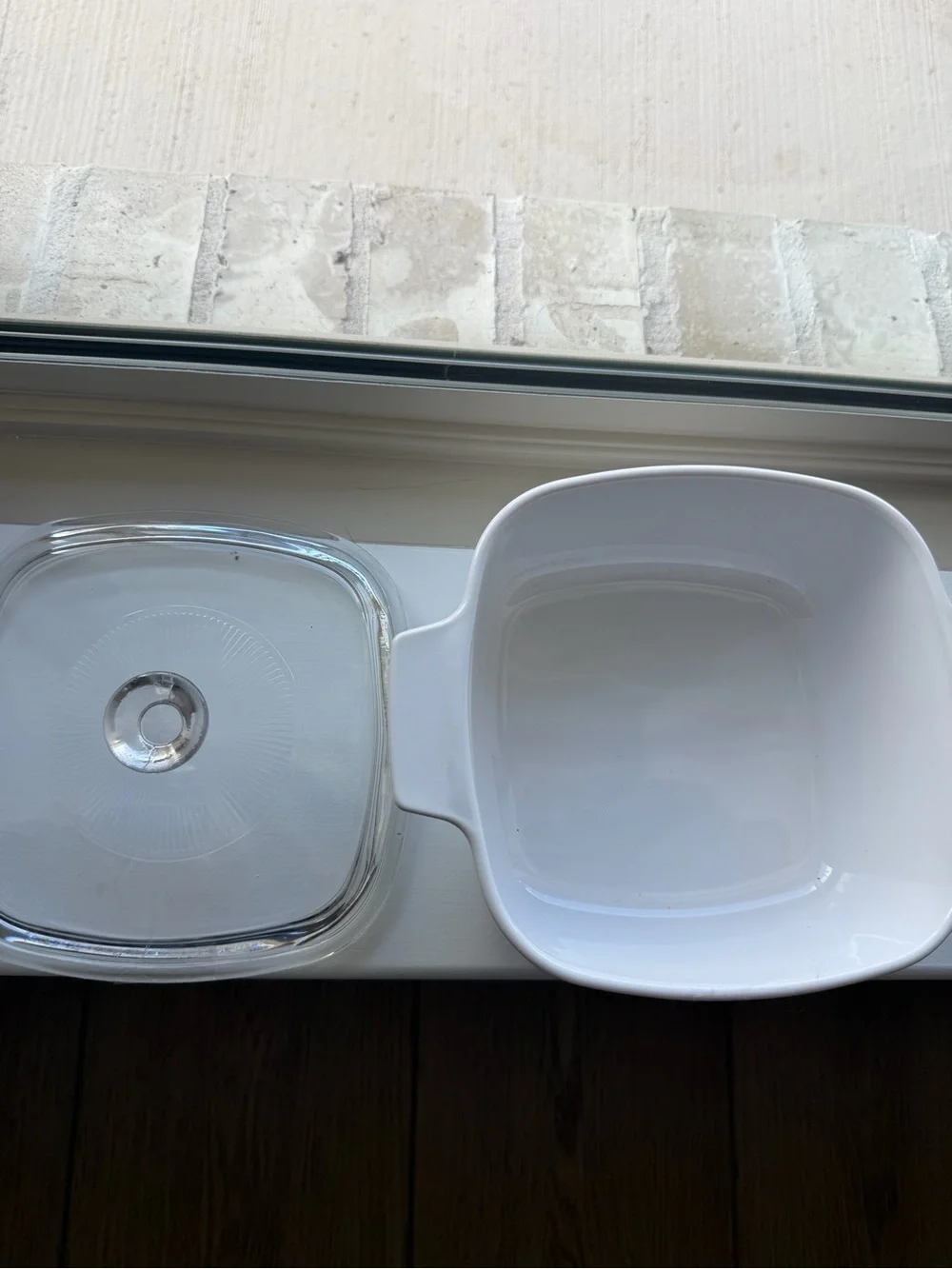Corningware vintage Classic White Glass Bake Dish with Clear Glass Lid